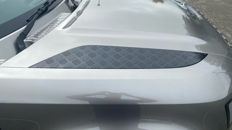 Land Rover Defender 3.0 D350 X-Dynamic HSE 90 3dr Auto Diesel Estate